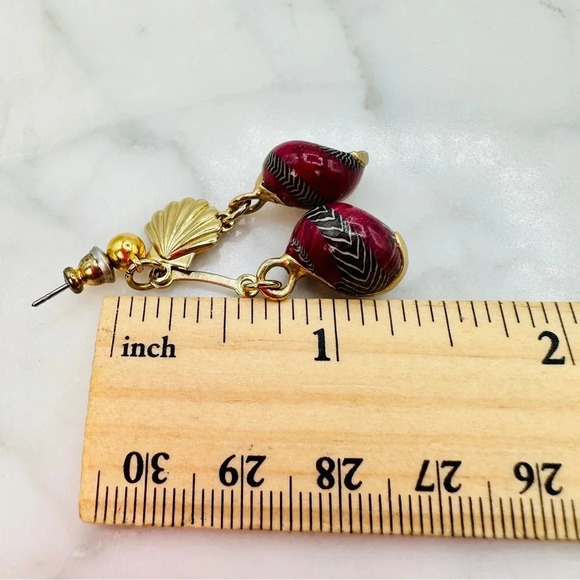 Hand Painted Small Shell Earrings in Burgundy and Gold Tone French Wire… - Picture 10 of 10